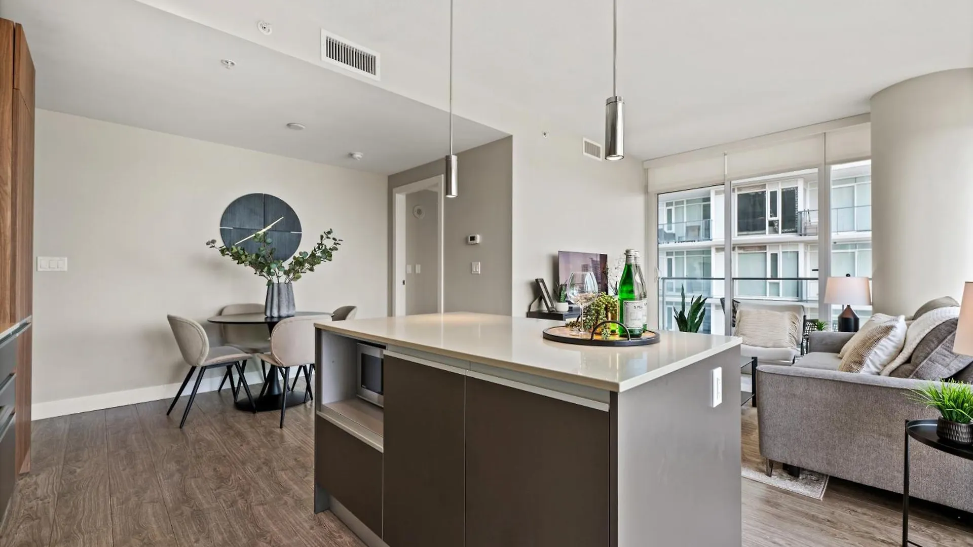 Modern Suite Calgary Downtown 5 Min Walk Stampede Lägenhet