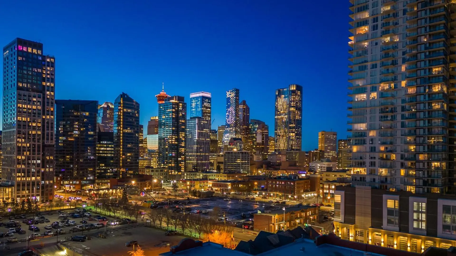 Modern Suite Calgary Downtown 5 Min Walk Stampede Apartamento
